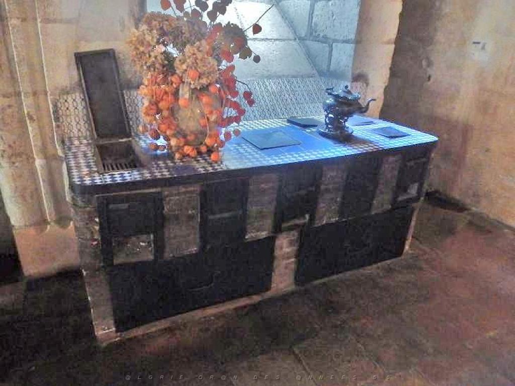 149 CHATEAU DE MONTREUIL BELLAY MAINE ET LOIRE 2016_000035.jpg